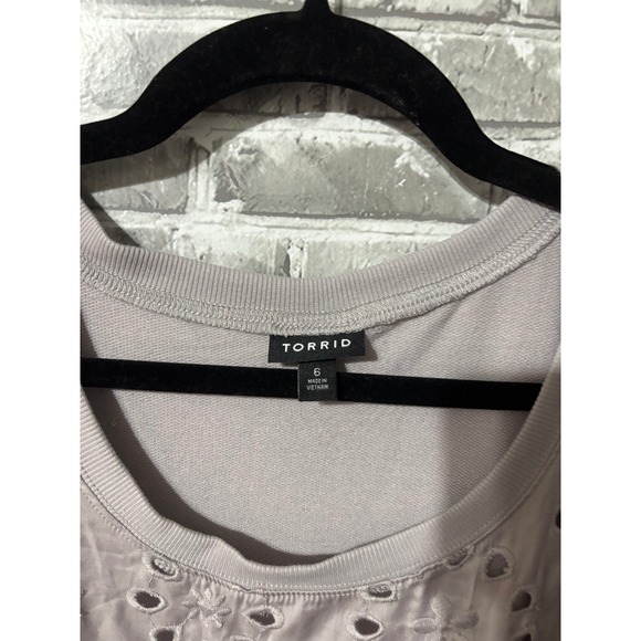 Torrid Grey Embroidered top - Picture 5 of 5
